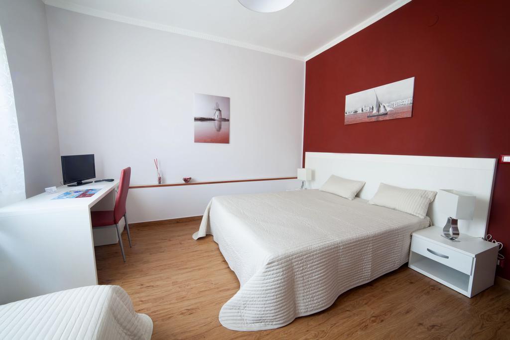 B&B Trapani In Buitenkant foto